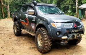 Tata Baum Autowerk team Mitsubishi Pajero on CST Land Dragon tires