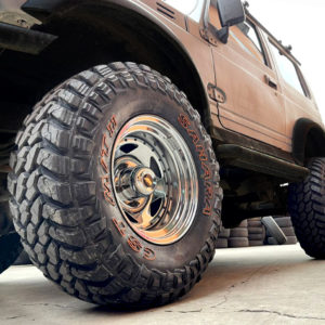 CST SAHARA M/T 2 mounted on 4x4 Jeep