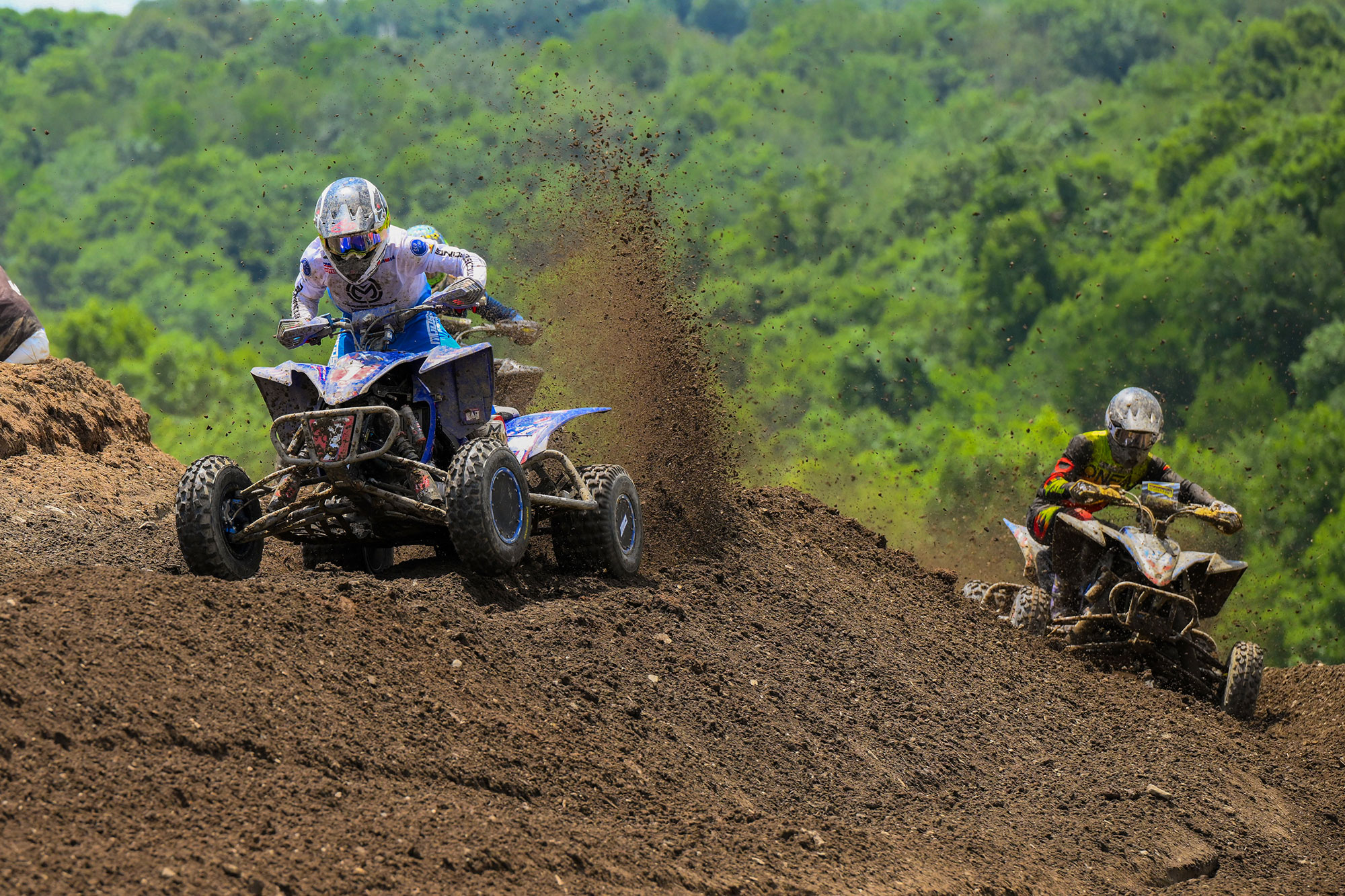 ATV racer Joel Hetrick kicking up dirt